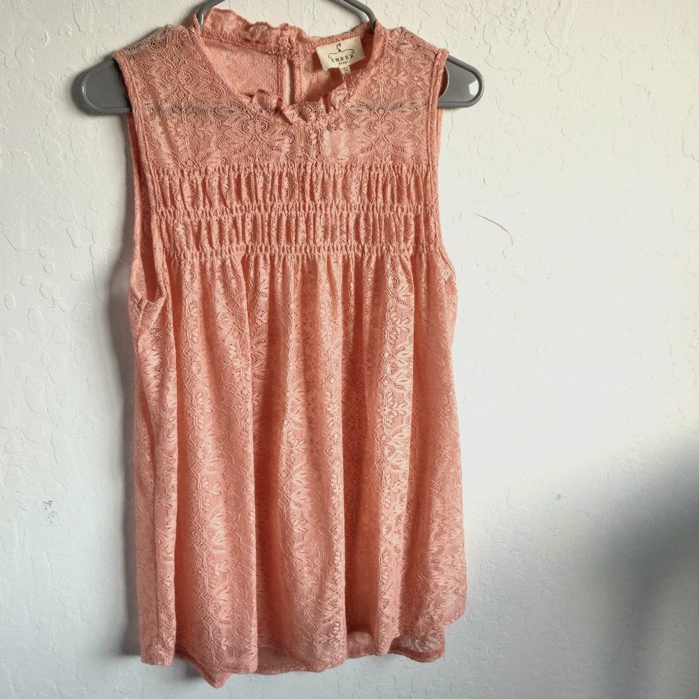 Ember Missy Size L  Pink Lace Top